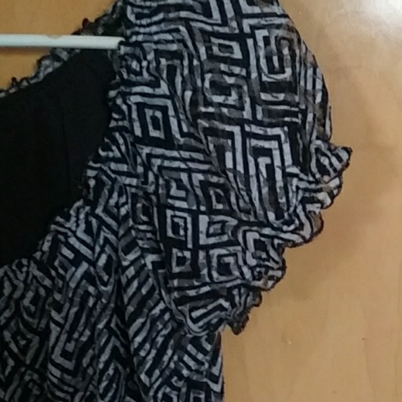 Top - Picture 4 of 6